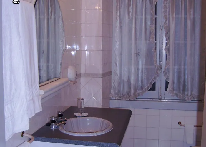 Casa de hóspedes Olhos Pretos 3*